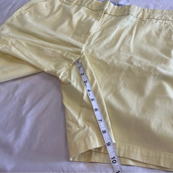 Land’N Sea 16 Women’s Shorts Pastel Yellow PRELOVED - Picture 13 of 15
